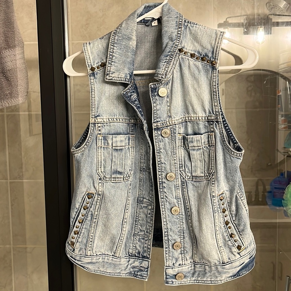Denim sleeveless